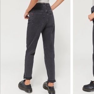 BDG HIGH WAISTED MOM JEAN WASHED BLACK DENIM JEANS